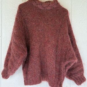 Vintage Cozy Chunky Mohair Sweater pullover cropped at waist Medium